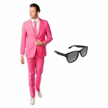 Roze heren verkleedkleding maat 54 (2xl) met gratis zonnebril