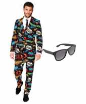 Comic print heren verkleedkleding maat 56 xxxl met gratis zonnebril