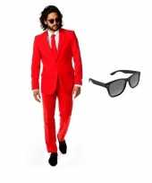 Rood heren verkleedkleding maat 56 3xl met gratis zonnebril