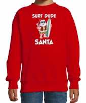 Surf dude santa fun kerstsweater verkleedkleding rood voor kinderen